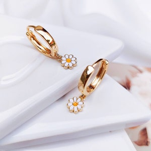 Little Daisy Flower Charmed Huggie Hoop Earrings, Cute Flower Blossom Dangle Gold Hoop Earrings, Fun Jewelry Sister Girl Friends Mom Gifts