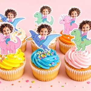 Adornos para cupcakes / Decoraciones para fiesta de dinosaurios para niñas / Dinosaurio rosa / Dinosaurio morado / Tres Rex / Temática de dinosaurio para niñas / Accesorios para fiestas