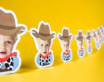 visage personnalisé | Bannière en papier cartonné | 5 pieds de long | Tête de photo Bannière | Bannière de fête | Cow-boy | Thème Vache sacrée | Thème cow-boy | Anniversaire de cow-boy