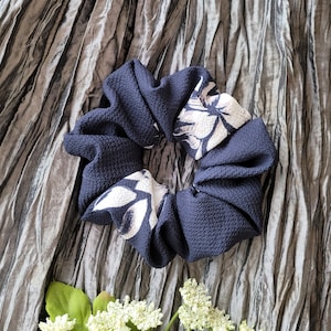 Floral Scrunchies, Homemade Scrunchies, Handmade Scrunchies, Cute Scrunchies, Hair Scrunchies, Hair Accessories