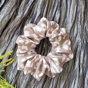Handmade Scrunchies, Floral Scrunchie, Homemade Scrunchie, Cute Scrunchies, Hair Scrunchies, Hair Accessories