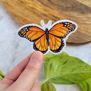 Sticker papillon monarque 3,5 x 2 po. en vinyle brillant - jardin, printemps