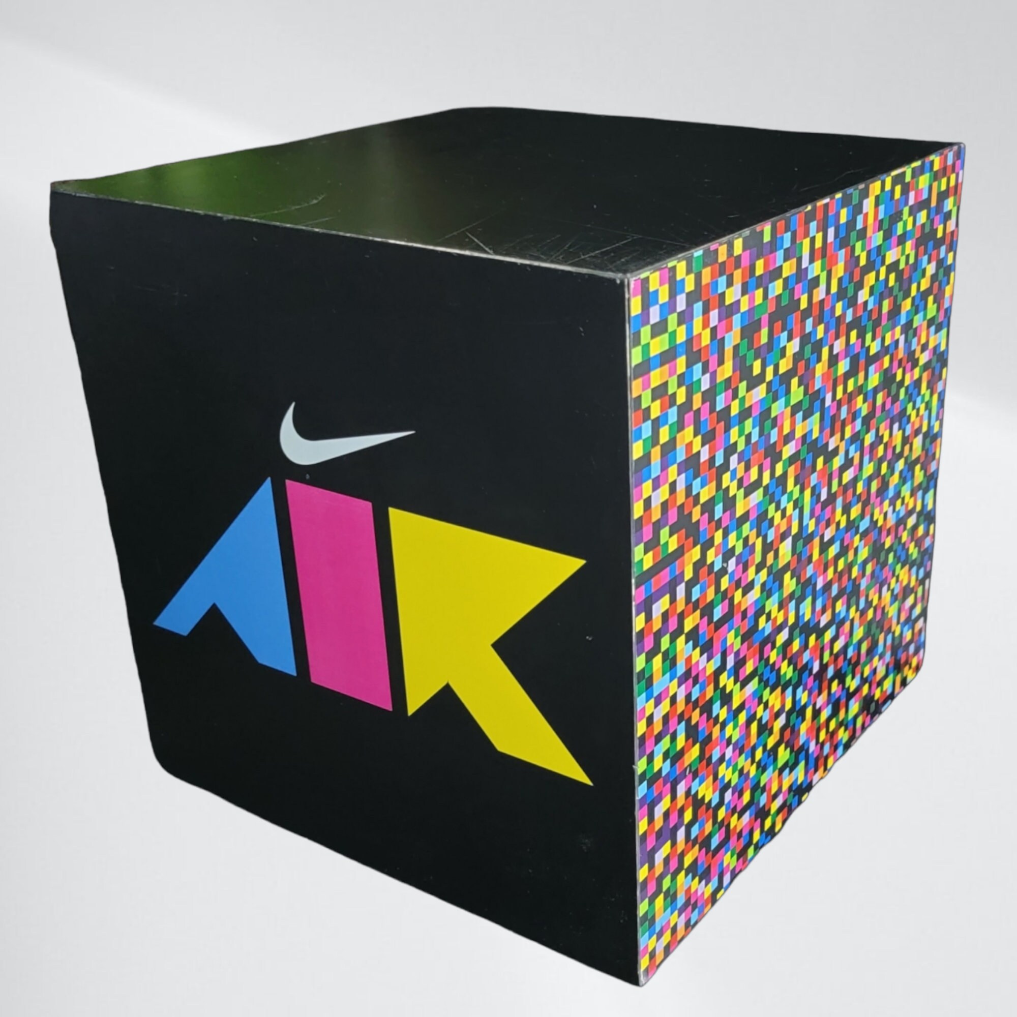 NIKE ディスプレイ看板 3D LED Billbord in Nike Japan Shinjuku Tokyo, DOOH New
