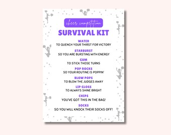 Puede incluir: Una lista de verificación imprimible para un kit de supervivencia de competencia de porristas en morado y blanco con un gráfico de silueta de porrista. La lista incluye artículos como agua, Starburst, chicle, pop rocks, chupetes, brillo de labios, papas fritas y calcetines.