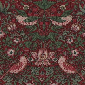 Puede incluir: Un patrón repetitivo con pájaros, flores y follaje en tonos rojos, verdes y rosas. El diseño tiene una estética vintage, con ilustraciones detalladas de pájaros y elementos florales. El aspecto general recuerda a los diseños textiles clásicos.