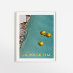 Cartel impreso de arte de La Dolce Vita / Arte de pared / Fotografía minimalista / Cartel de agua / Verano vintage italiano / Arte de color azul / Piscina de limón