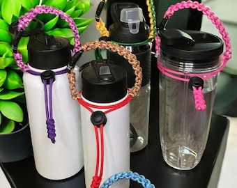 Meerkleurig handvat van paracord beker | Handgemaakte bekerhouder | One-size-fits-most | Past op Stanley, Yeti, Ozark Trail en meer