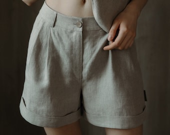 Pleated natural linen shorts with pockets, High waisted classic women summer shorts, High rise bermuda shorts, Lightweight women shorts