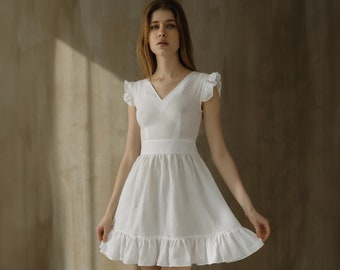 Robe de mariée minimaliste en lin blanc, robe en lin courte sans manches avec volants, robe flatteuse pour fille rustique, robe d'été en lin bohème