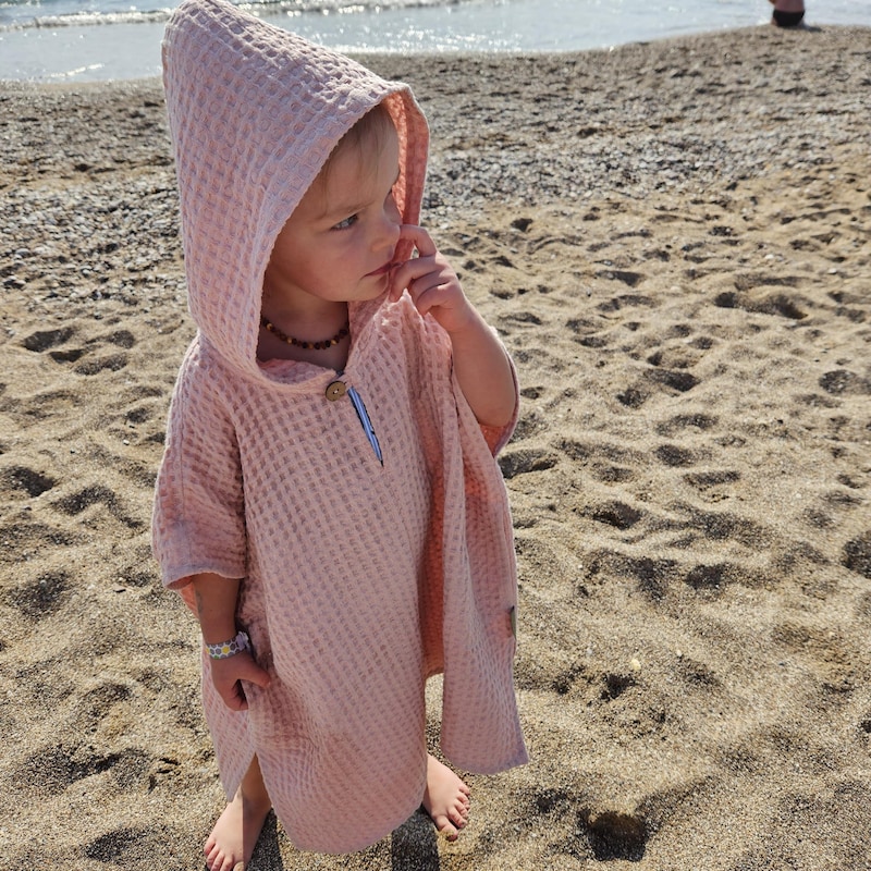 Tofino Towel The Pebble Kids Poncho | 12-24 M, 2-6 Y | Coral, Grey, Sage & Charcoal