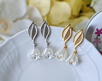 Lily of the Valley with <Gold Leaf> or <Silver Leaf> Stud Small Earrings / Gift Tin included / Cottage core, Fairycore Earrings