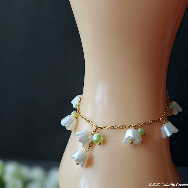 Dainty Lily of the Valley Flower Bracelet / Includes Gift Box / Stainless Steel Gold Tone Chain Bracelet / Cottage core, Fairycore Bracelet