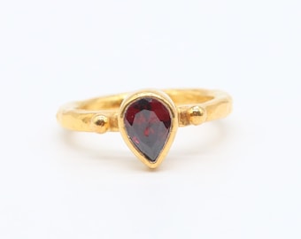 Bague goutte rubis, or 24 carats, vermeil, argent sterling 925 carats, fait main
