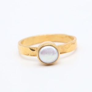 Elegant 14K Solid Gold Pearl Ring - Timeless Handcrafted Jewelry