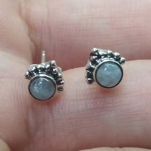 Mondstein Ohrstecker Silber Ohrringe 24 k Gold über Vermeil Ohrringe Geburtsstein Mütter Ohrringe zierliches Geschenk Geschenk für sie Mondstein Ohrring