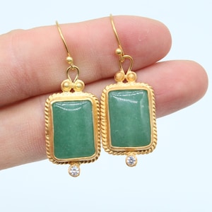 Jade Silber Ohrringe Silber Sterling Ohrringe 24 k Gold über grünen Stein Ohrringe Birthstone zierliches Geschenk