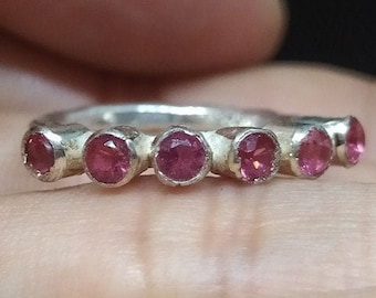 Handgemachte Minimalist Sterling Silber Rubin Ring, personalisierte Geschenk
