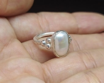 Perlenring aus massivem Silber gehämmert Sterling Silber 24K Gold über stapelbar Ring Minimalist Ring zierlicher Ring