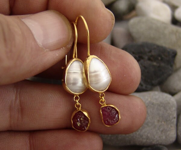 Pearl and Raw ruby Earrings  925K Sterling Silver  Elegant Earrings Authentic Silver  Roman Art  Stud Pearl Earrings Pearl silver Earring