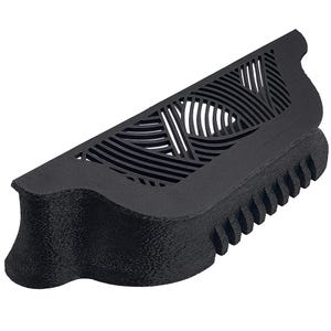 Peut inclure: Objet noir g&eacute;om&eacute;trique avec un design en couches. La partie sup&eacute;rieure pr&eacute;sente un motif d&eacute;coup&eacute; de lignes courbes, tandis que le bas a une texture nervur&eacute;e. L'objet semble &ecirc;tre fait d'un mat&eacute;riau mat solide.
