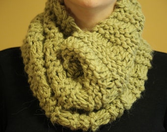 Women's Knitted Cowls