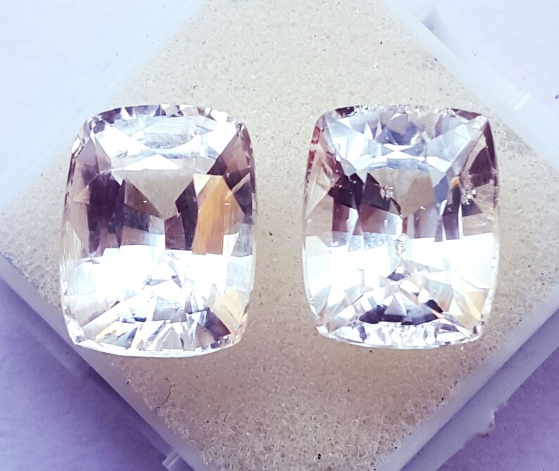 Natural White Loose Gemstone Sapphire Pair Certified 8 to 10 ct With Free Shipping