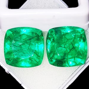 Natural Emerald Perfect Matched Pair 8 to 10 Carat Cushion Shape Loose Gemstone With Certificate