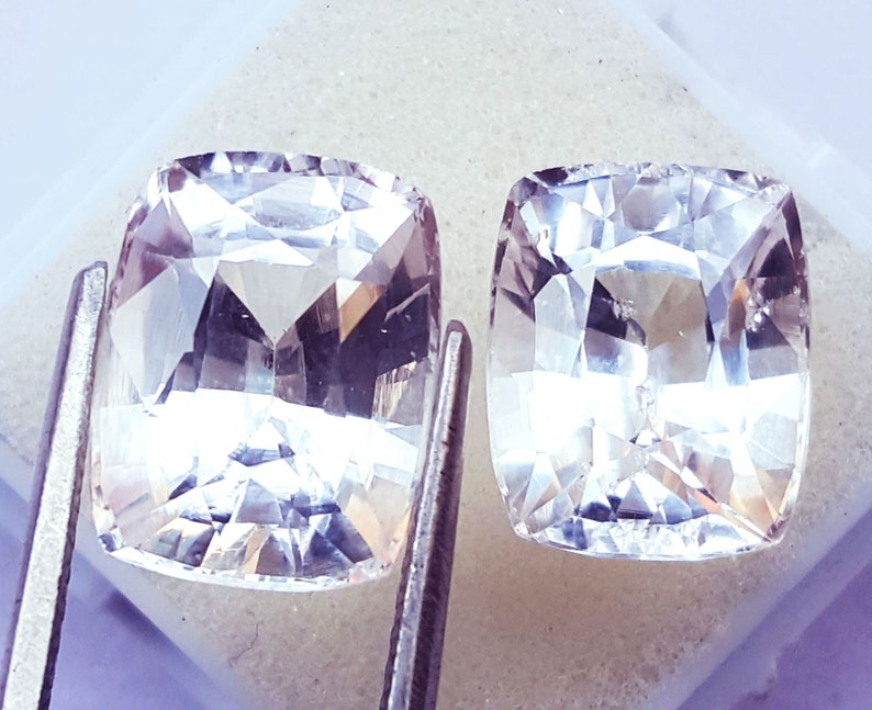 Natural White Loose Gemstone Sapphire Pair Certified 8 to 10 ct With Free Shipping