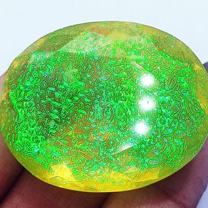 Gemma sfusa di opale di fuoco monarca naturale da 123+ ct con certificato