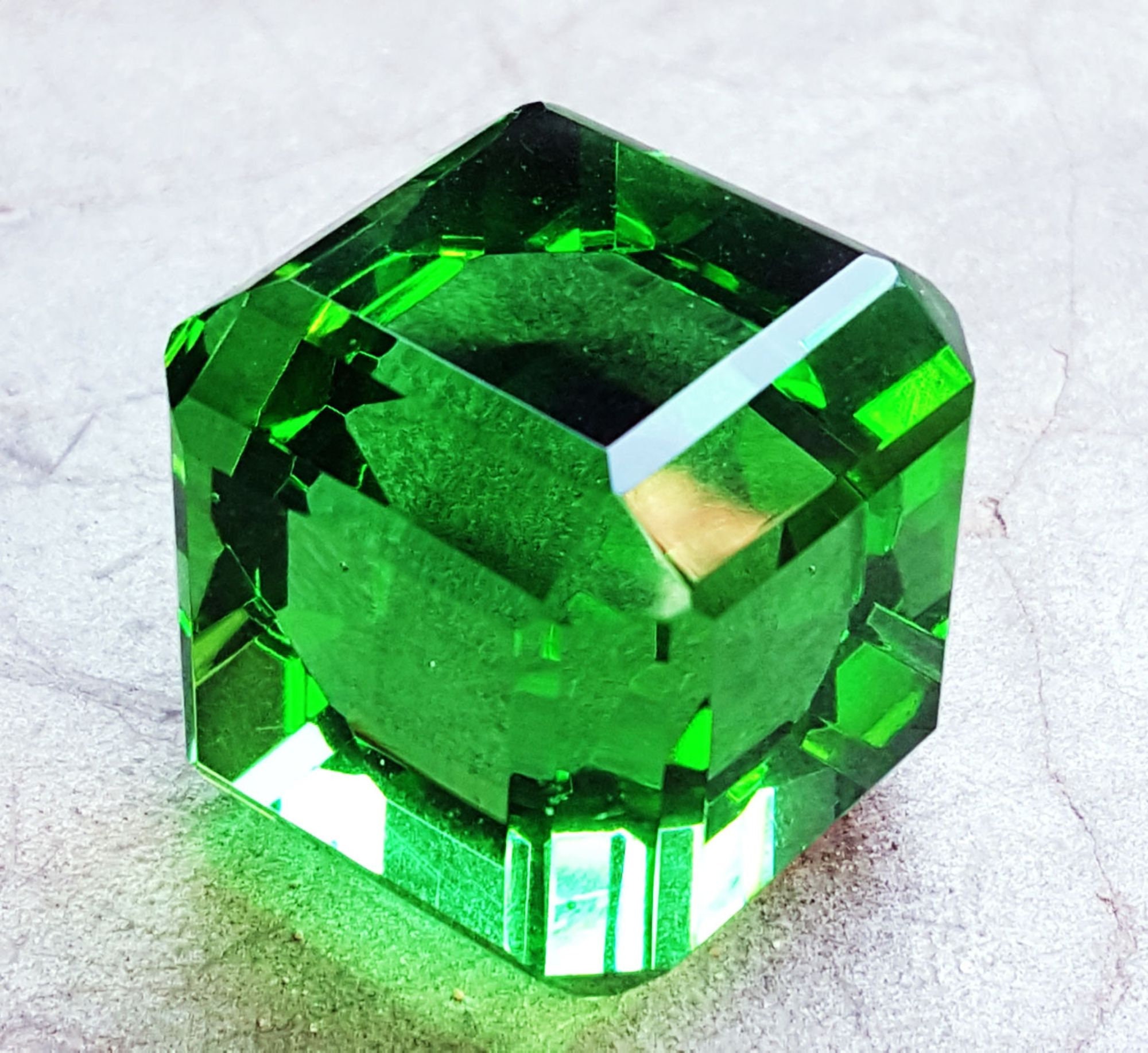 Loose Green Topaz Gemstone Amazing 140 ct to 150 ct Certified Cube Free delivery 