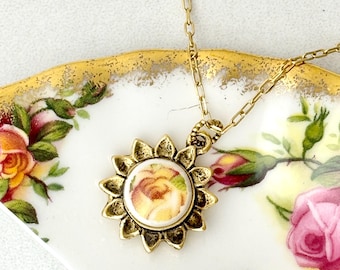 Collar de girasol Country Roses de oro antiguo
