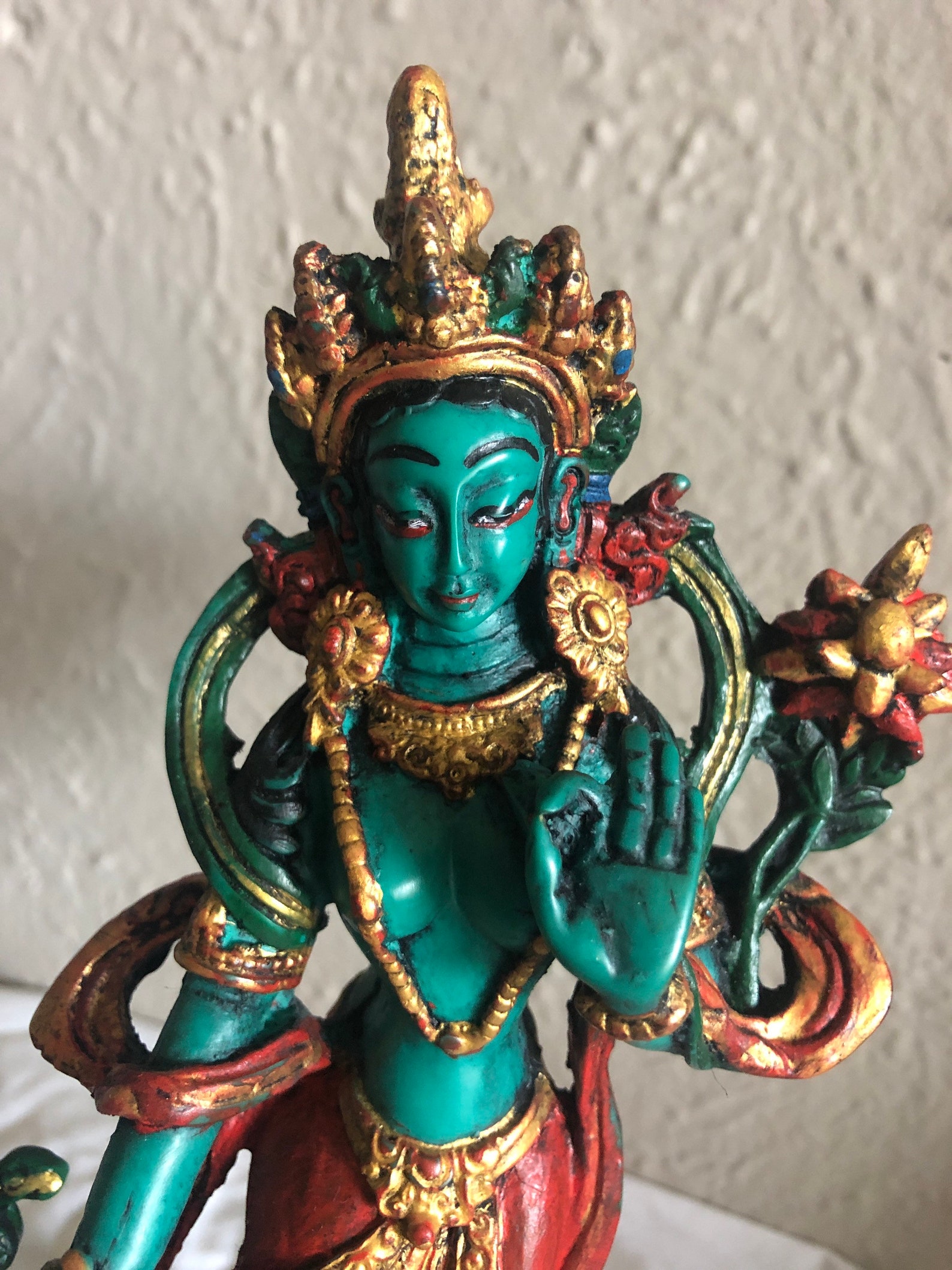 buddha resin statue