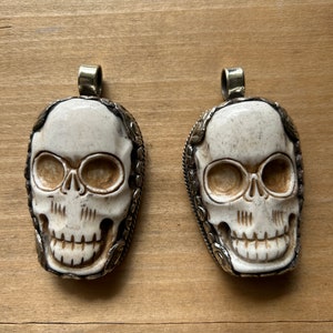 Bone carved skull pendant, Nepali jewelry ,Tibetan jewelry