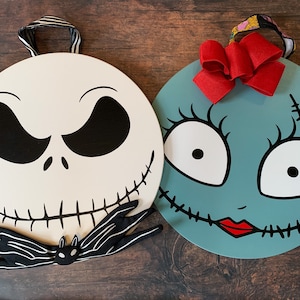 Jack and Sally, Halloween, Nightmare, Round Door Hanger, Door Wreath, Door Decor, Welcome, Housewarming Gift, Spooky, Halloween Decor