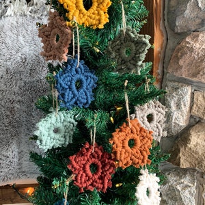 Macrame Star Ornament: Handmade Cotton Christmas Decoration