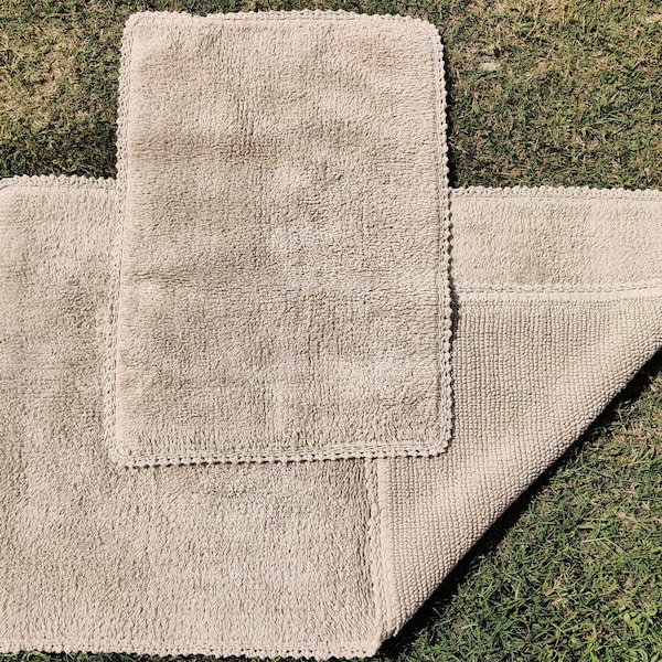 Beige Cotton Bath Rug Set: Reversible Tufted Mat with Crochet Lace
