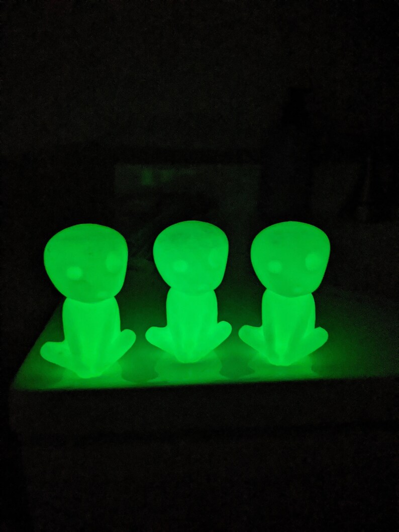 glow in the dark kodama figures