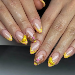 kawaii aap pers op nagels, 3D banaan schattige nailart, gele cartoonnagels, speelse pastelpers ons, schattige dierennagel, vakantienagels, schattige dierennagels