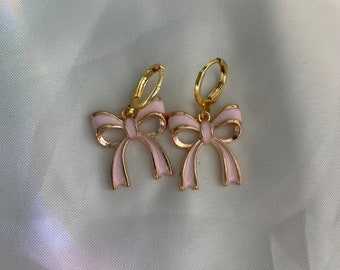 Coquette bow huggie hoop earrings