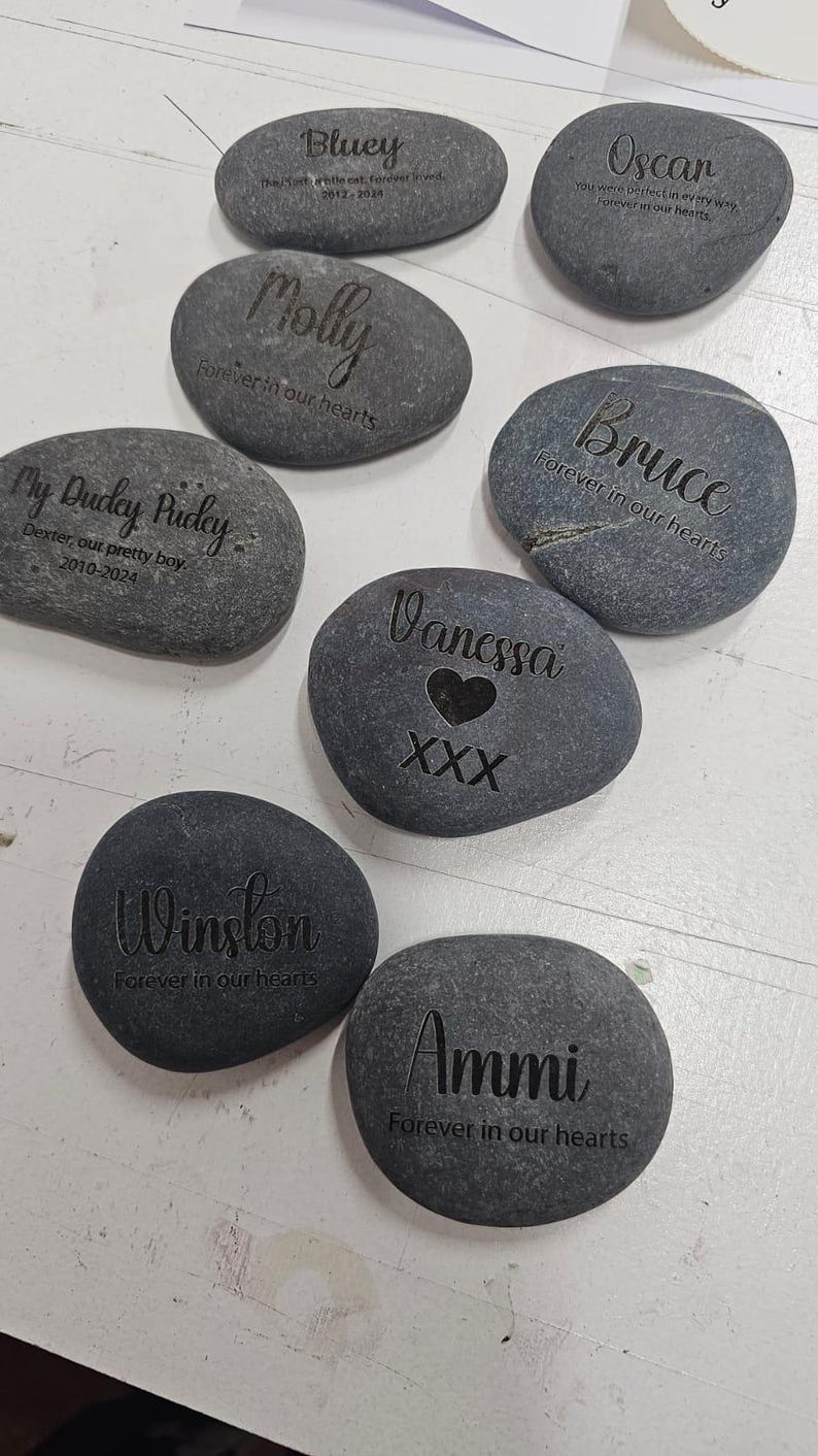 Personalised Pet Memorial Stone, Cat Memorial Stone, Dog Memorial Stone Pet Grave Marker Memorial Gift Dog Cat Memory Stone Pebble Christmas image 4