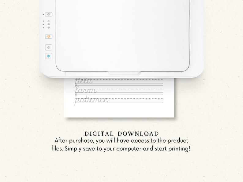 Op de afbeelding: Een witte printer die een vel papier met cursief handschrift afdrukt. De woorden "field", "farm" en "patience" zijn zichtbaar. De tekst "DIGITALE DOWNLOAD" en extra instructies staan ook op de afbeelding.
