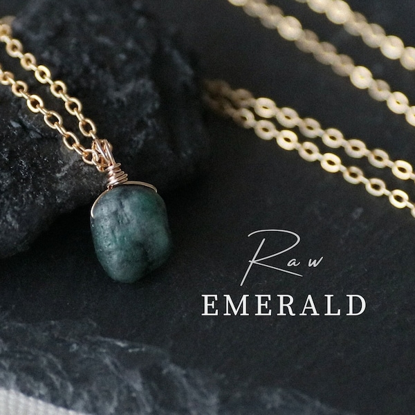 Raw emerald necklace, emerald pendant gold, healing stone necklace, emerald stone, birthstone may, birthstone necklace, gemstone pendant