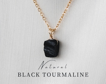 Collier tourmaline noire brute, pendentif tourmaline brute, collier de pierres précieuses, collier de pierres de naissance, collier fait main, pierre précieuse noire, protection