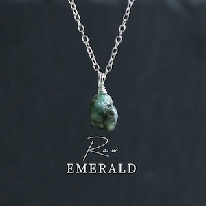Raw emerald necklace, emerald pendant silver, healing stone necklace, emerald stone, birthstone may, birthstone necklace, gemstone pendant