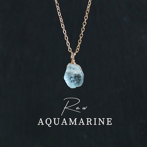 Roh-Aquamarin-Anhänger Gold, Roh-Aquamarin-Halskette, Aquamarin Gold, Edelstein-Halskette, Geburtsstein-Halskette März, raw aquamarine pendant gold, raw aquamarine necklace, aquamarine gold, gemstone necklace, birthstone necklace march