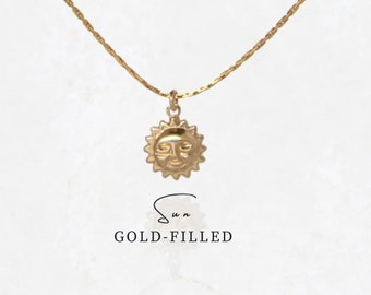 Filigrane Halskette mit einem Sonnenanhänger in Gold, goldgefüllt