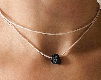 Roher schwarzer Turmalin Choker, Schwarzer Turmalin Halskette, Oktober Geburtsstein, Layered Choker, roher Edelstein, Heilstein Halskette