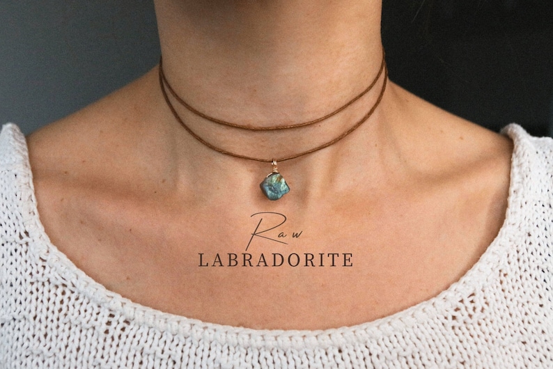 RAW labradoriet choker, labradoriet ketting, edelsteen choker, kristallen ketting, gelaagde ketting, labradoriet hanger aan choker ketting afbeelding 9