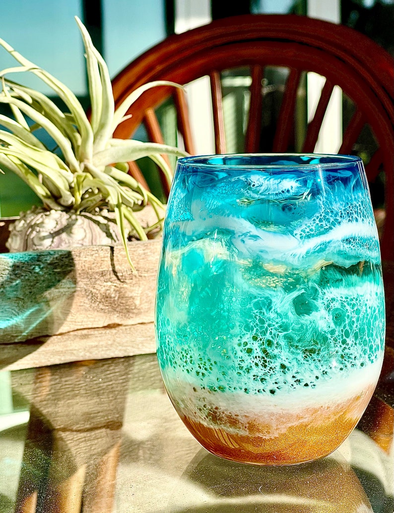 Set of 2, Beach glassware, Beach wine glasses, Beach drinkware, Beach lover gift, Mothers Day gift, Beach wedding gifts, Stemless glasses image 3