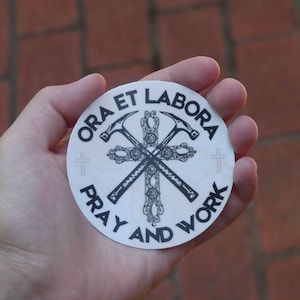 Set van 10 Ora et Labora, katholieke stickerbundel, katholieke stickerset, katholieke mannensticker, katholiek stickerpakket, katholieke stickers.